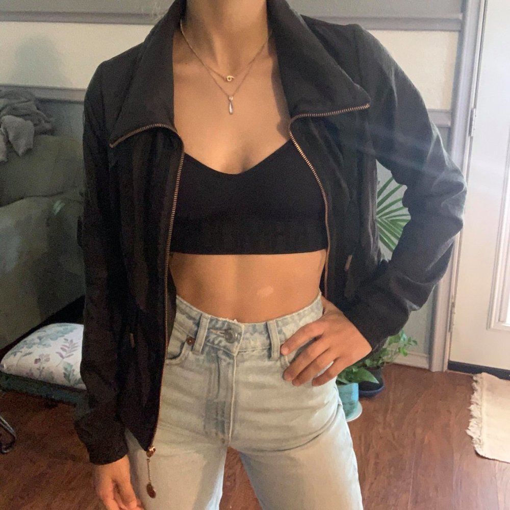 GUESS fall/spring jacket / worn few times / in great condition /  SZ XS